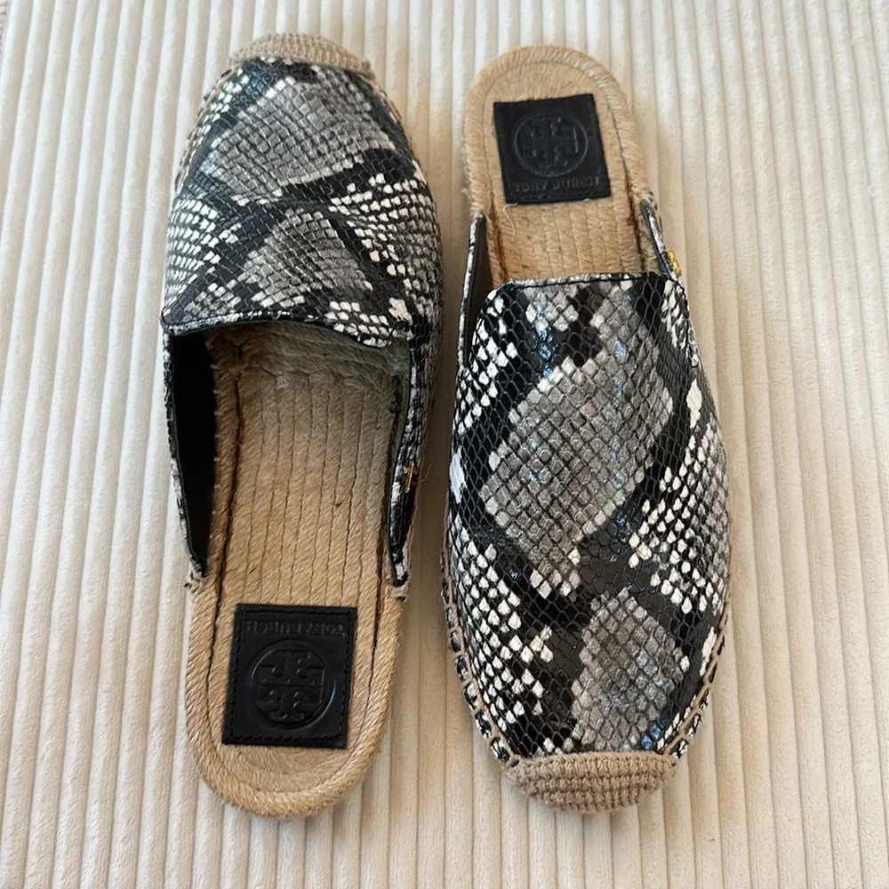 Tory Burch 💚 Snakeskin Espadrille Mules